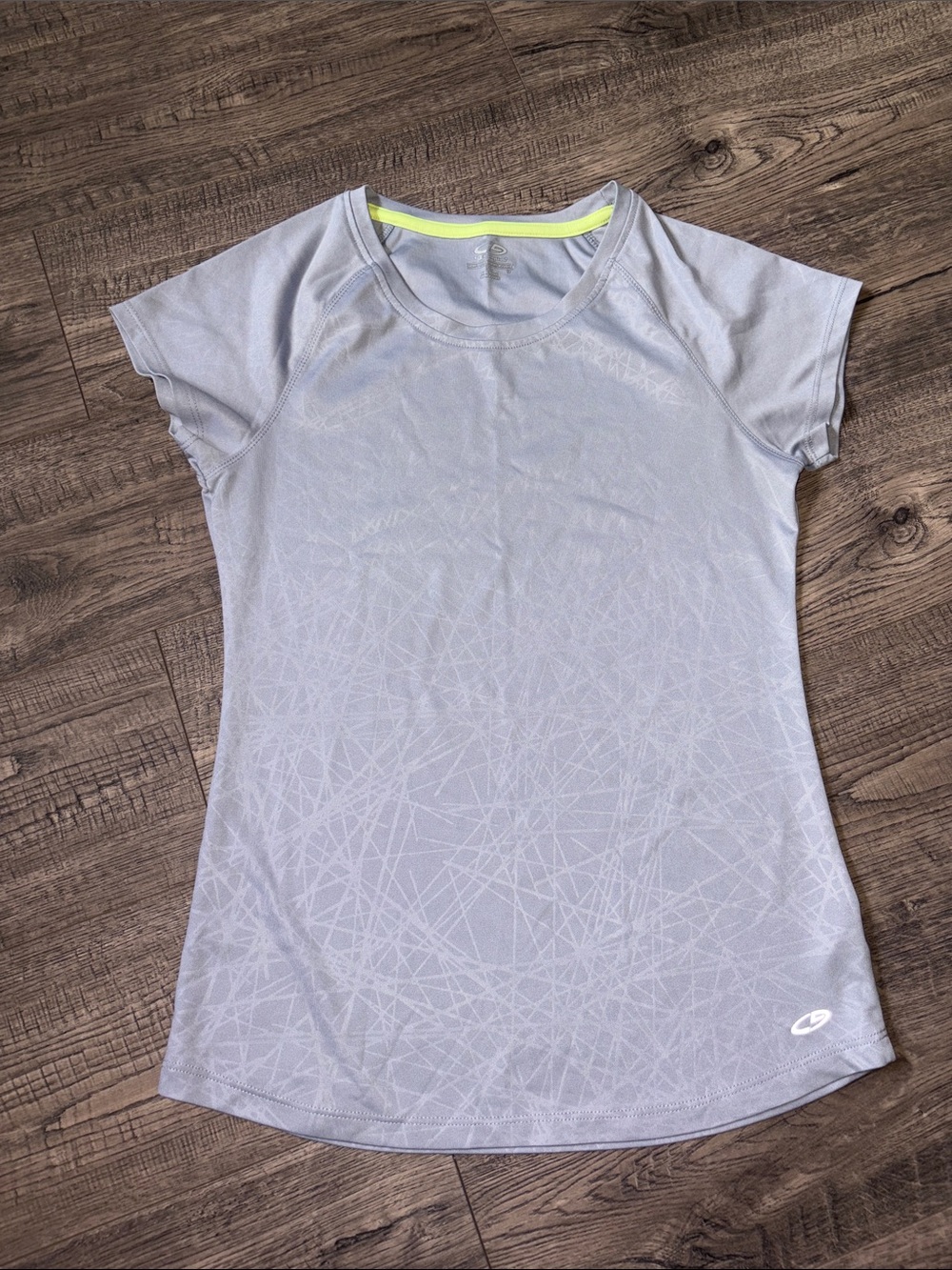 Women’s semi fitted sports shirt